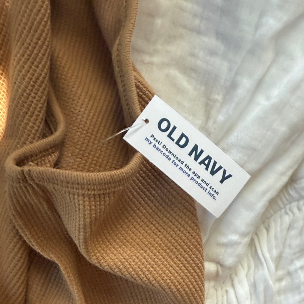 Old Navy Tan Button-Front Tank Top - Picture 4 of 4